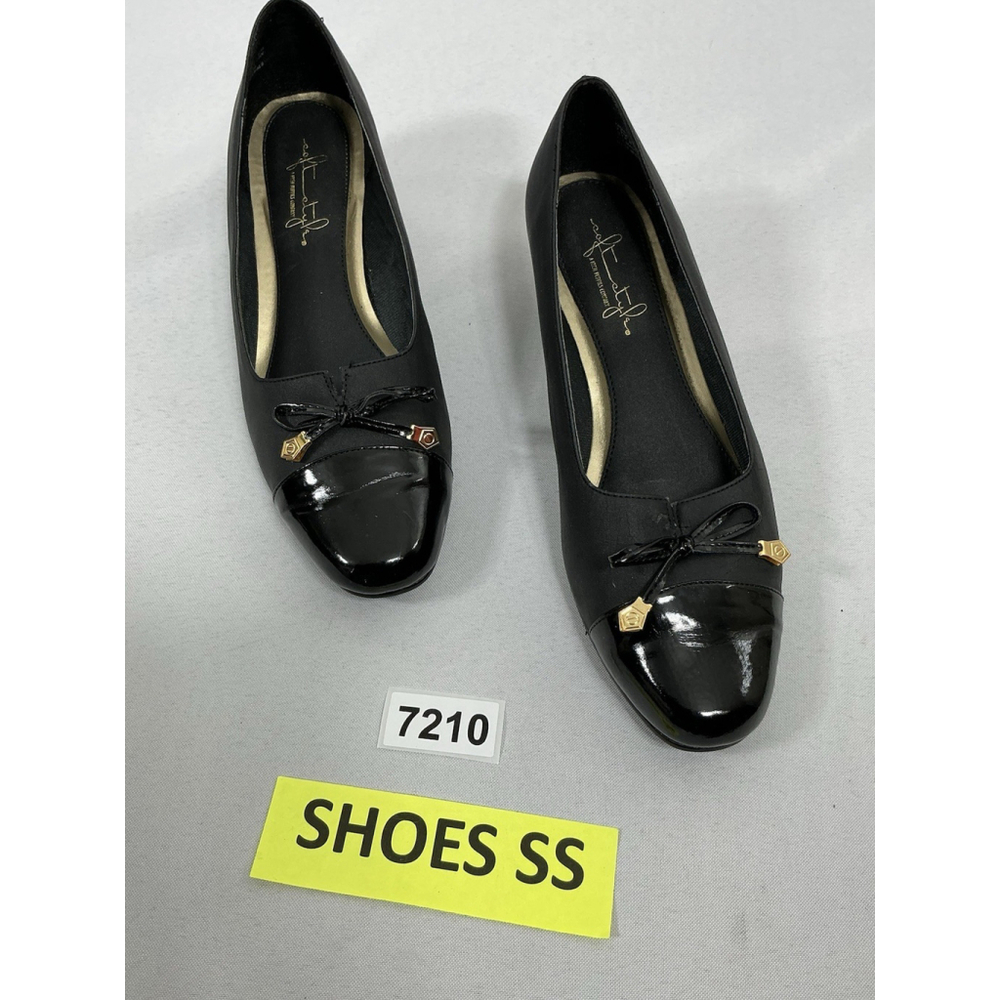 Womans New Soft Style Slip On Pumps 7.5 M Black Block Heel Tie Accent